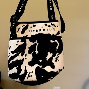 Black cow Hydro sleeve